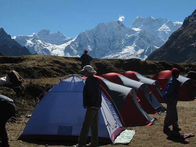 Campement  Samdo face  la chaine du Manaslu